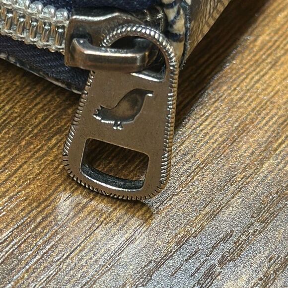 Sakroots Artist Zip Around Wallet Navy Blue White Floral Spirit Desert - Picture 4 of 10